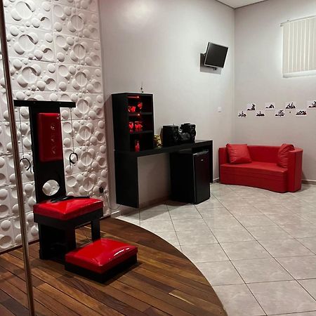 Fetiche Motel Presidente Medici  Esterno foto