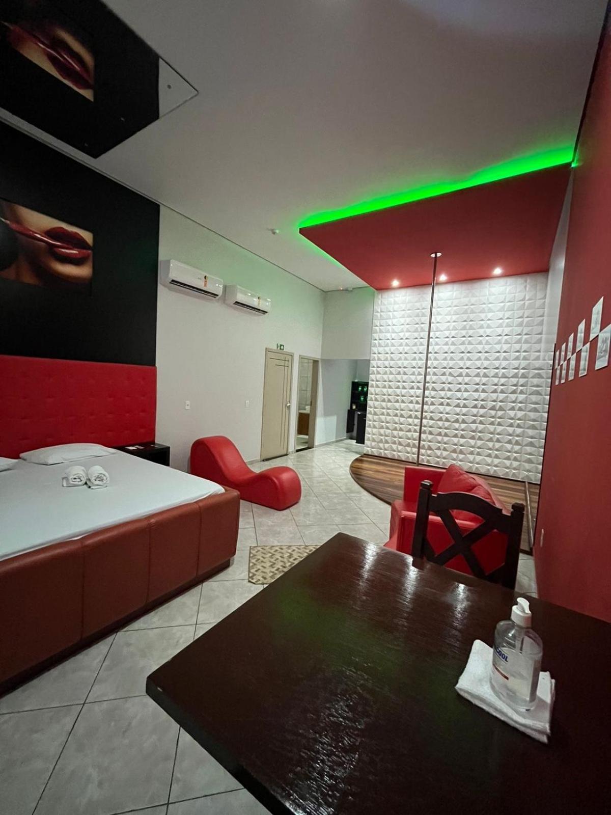 Fetiche Motel Presidente Medici  Esterno foto